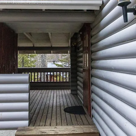 別荘 Yllaeksen Tunturihonkamaja 5 By Interhome *